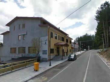 Al Cavaliere - Lorica (CS) - Albergo - Ristorante - gestione familiare - vacanze estive e invernali - escursioni guidate - cucina tipica calabrese - pizza a forno a legna - aperto venerdi e sabato