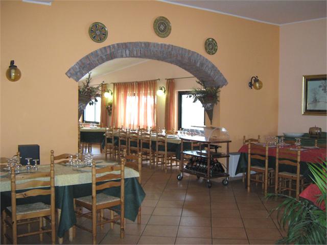 Al Cavaliere - Lorica (CS) - Albergo - Ristorante - gestione familiare - vacanze estive e invernali - escursioni guidate - cucina tipica calabrese - pizza a forno a legna - aperto venerdi e sabato